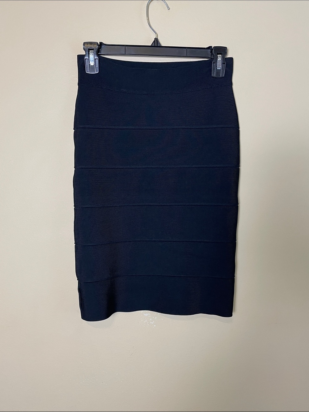 BCBGMaxAzria Women’s Black Bandage Chic Office Party Pull On Pencil Skirt
